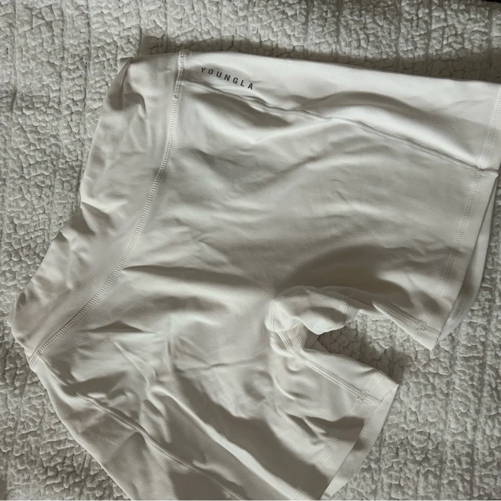 Elevate shorts 5” - Picture 7 of 7
